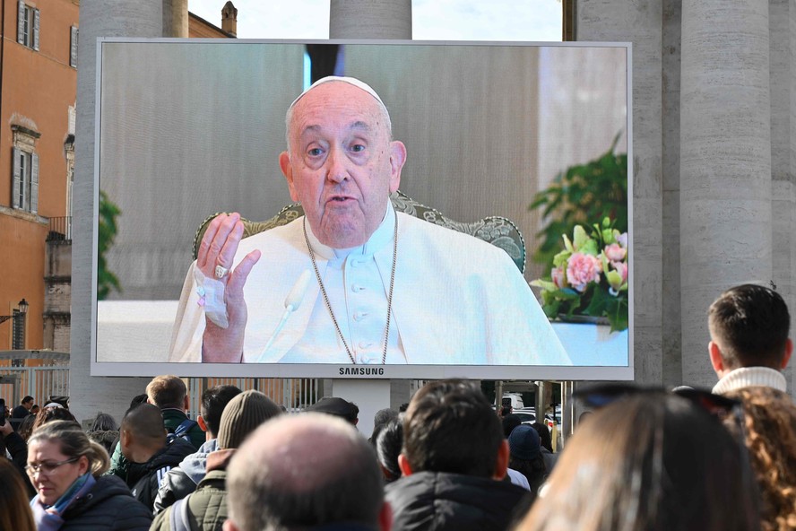 Papa Francisco relata melhora de saúde e faz apelo para que líderes na  COP28 pensem 'no bem comum