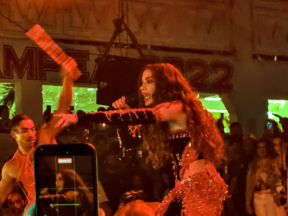 Anitta é derrotada na disputa de samba enredo da Grande Rio