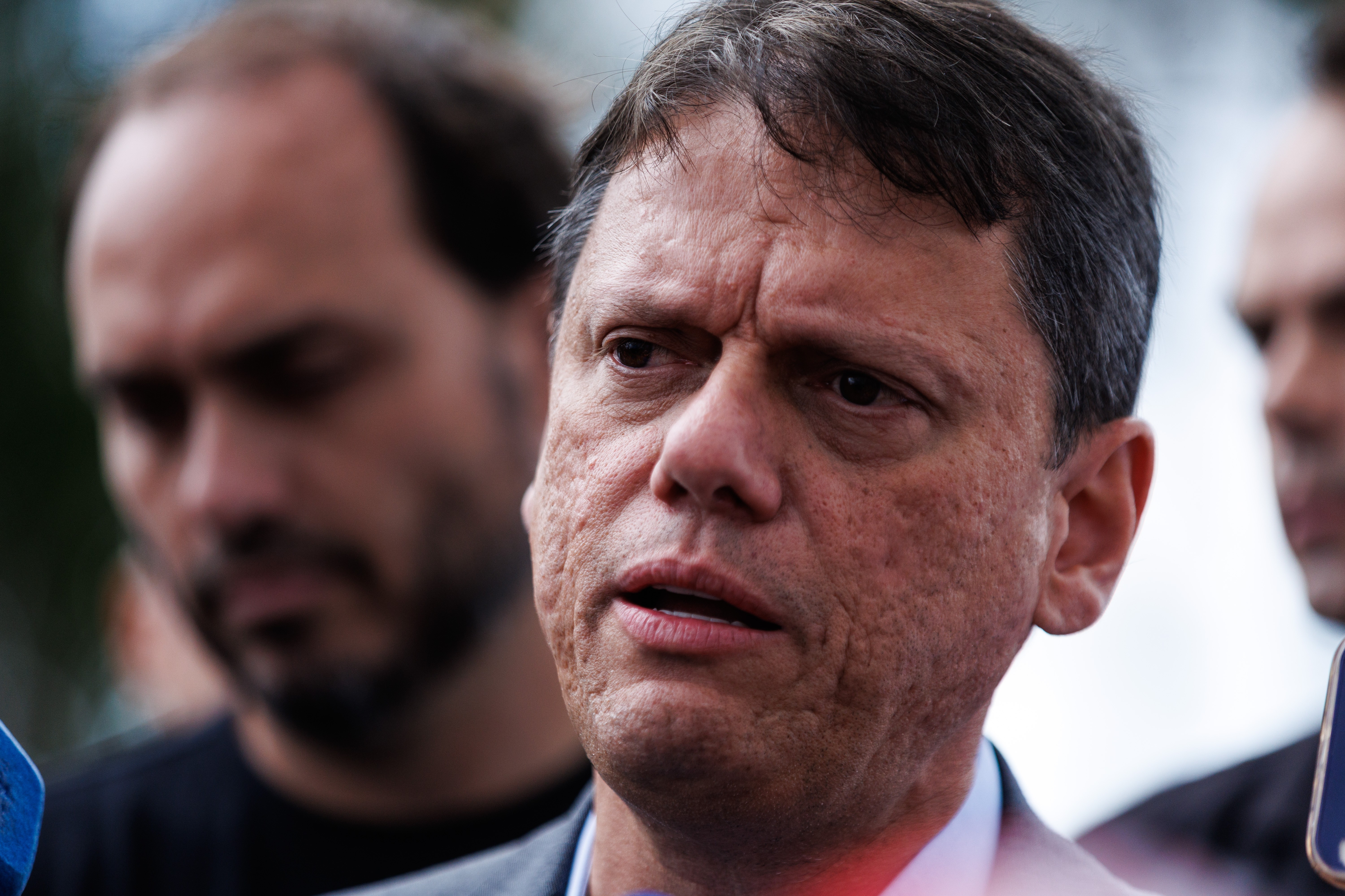 Em SP, Tarcísio afirma que confia nas urnas e Flávio precisa abandonar ‘discussão que não leva a lugar nenhum’