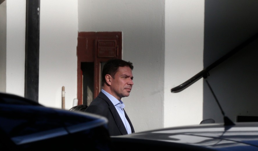 Alexandre Ramagem chega para depor sobre o caso Abin na superintendência da Polícia Federal do Rio