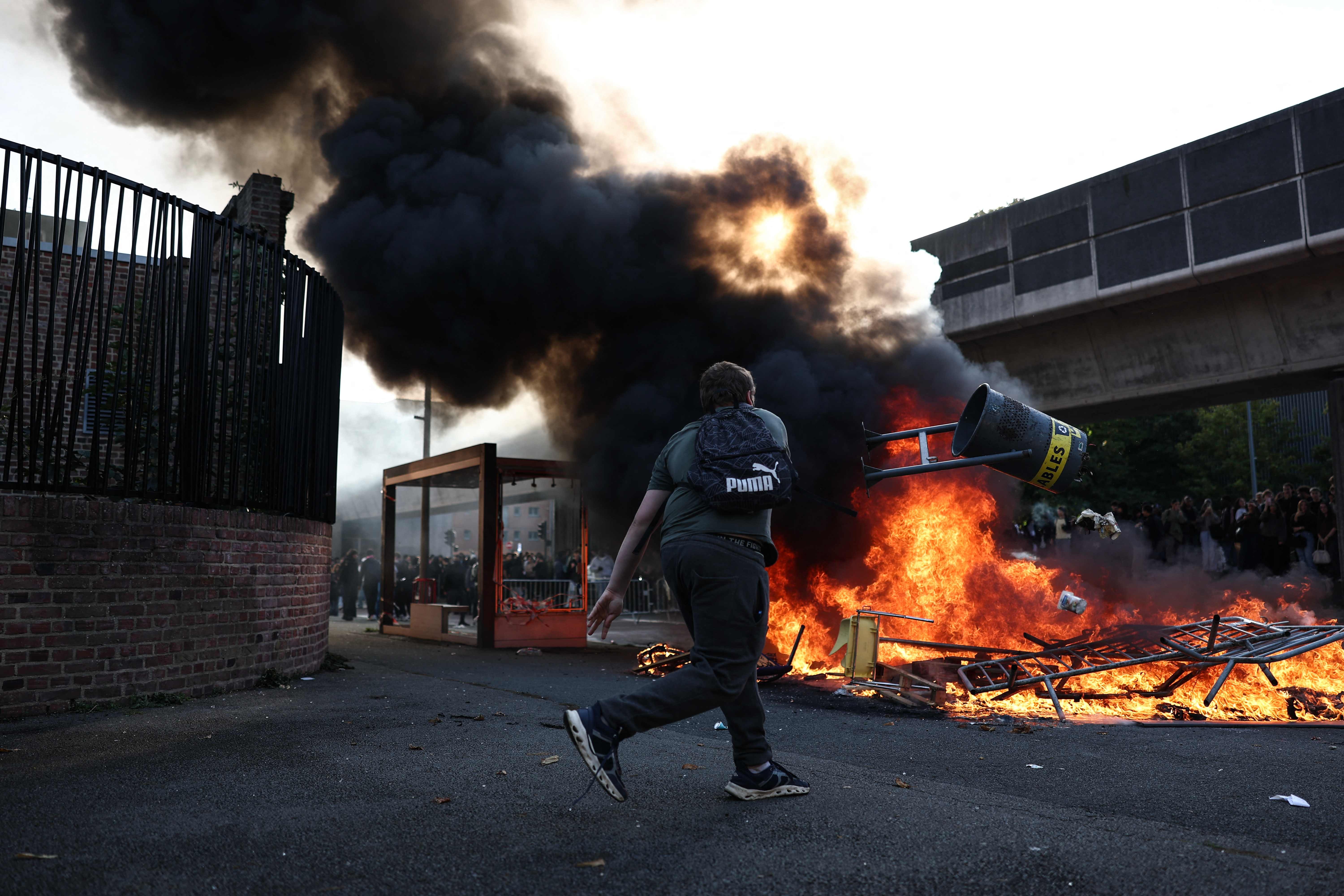 Protestos na França expõem incúria fiscal