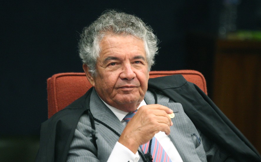 Ex-ministro do STF, Marco Aurélio Mello volta a trabalhar