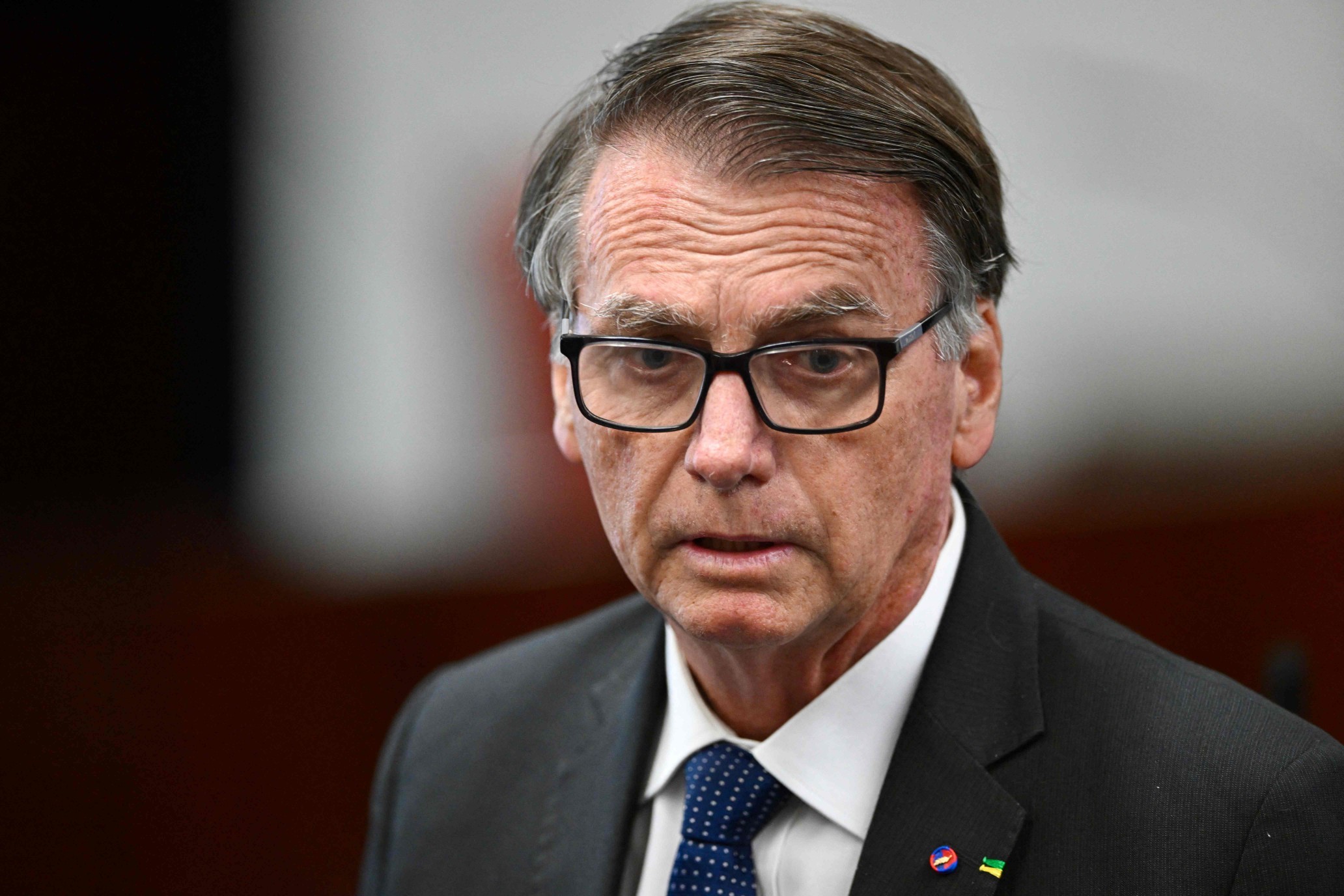 Bolsonaro está acabando. A febre passou.