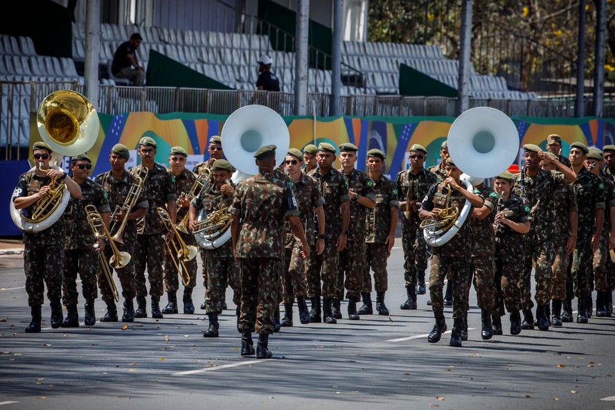7 de Setembro: militares ensaiam para desfile na Esplanada dos Ministérios, em Brasília.