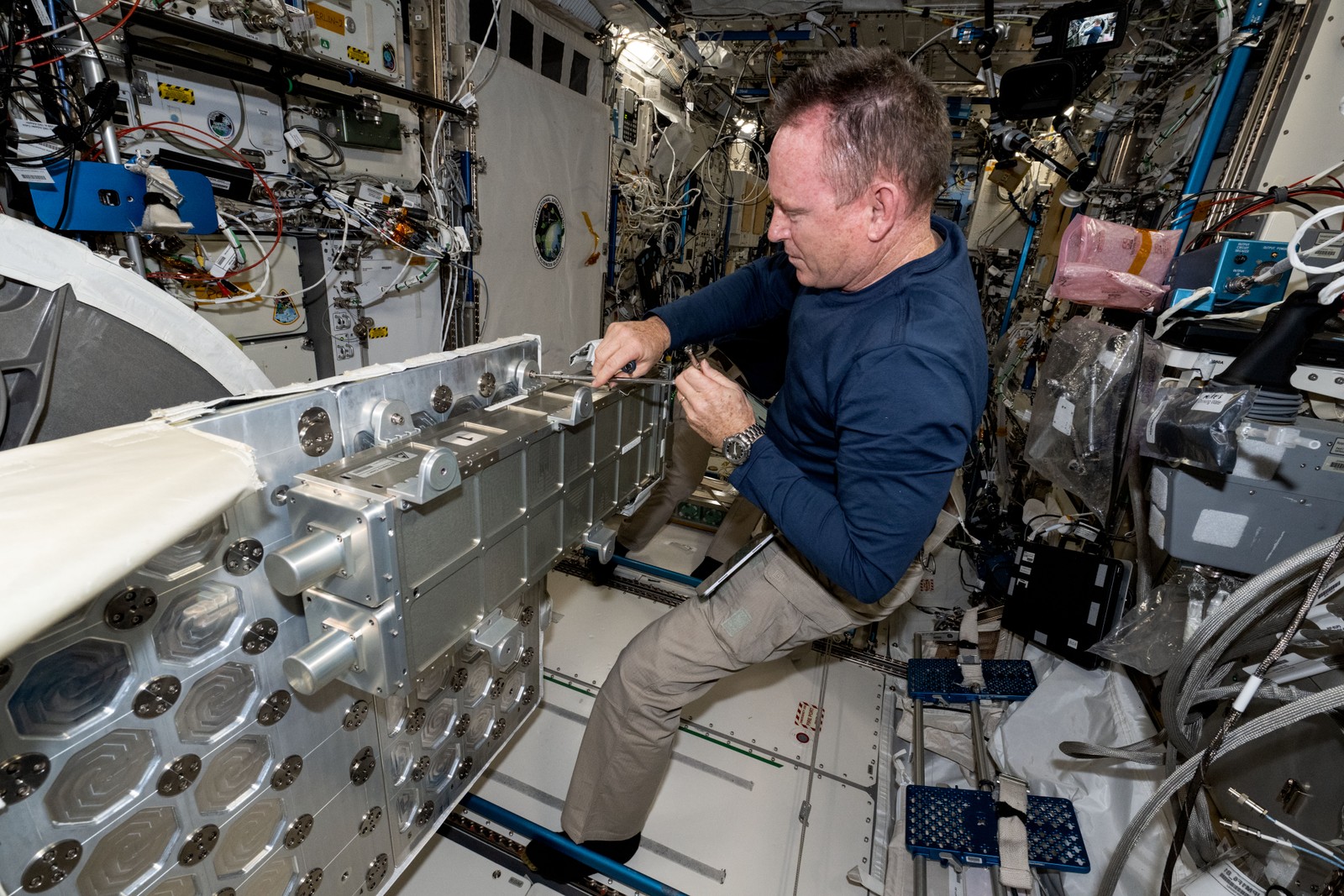 No espaço: Nasa divulga as melhores imagens do ano da Estação Espacial