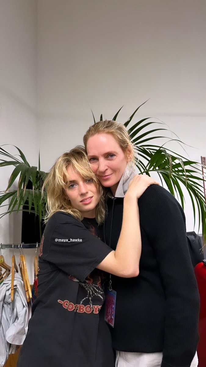 Atriz Maya Hawke, De 