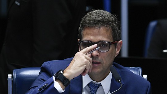 Com reajuste dos combustíveis, Campos Neto prevê aumento de até 0,4 ponto no IPCA