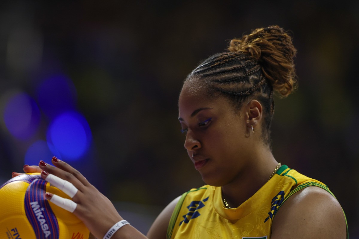 Ana Cristina busca recuperação plena em meio à VNL de vôlei; Brasil enfrenta a França nesta quarta-feira