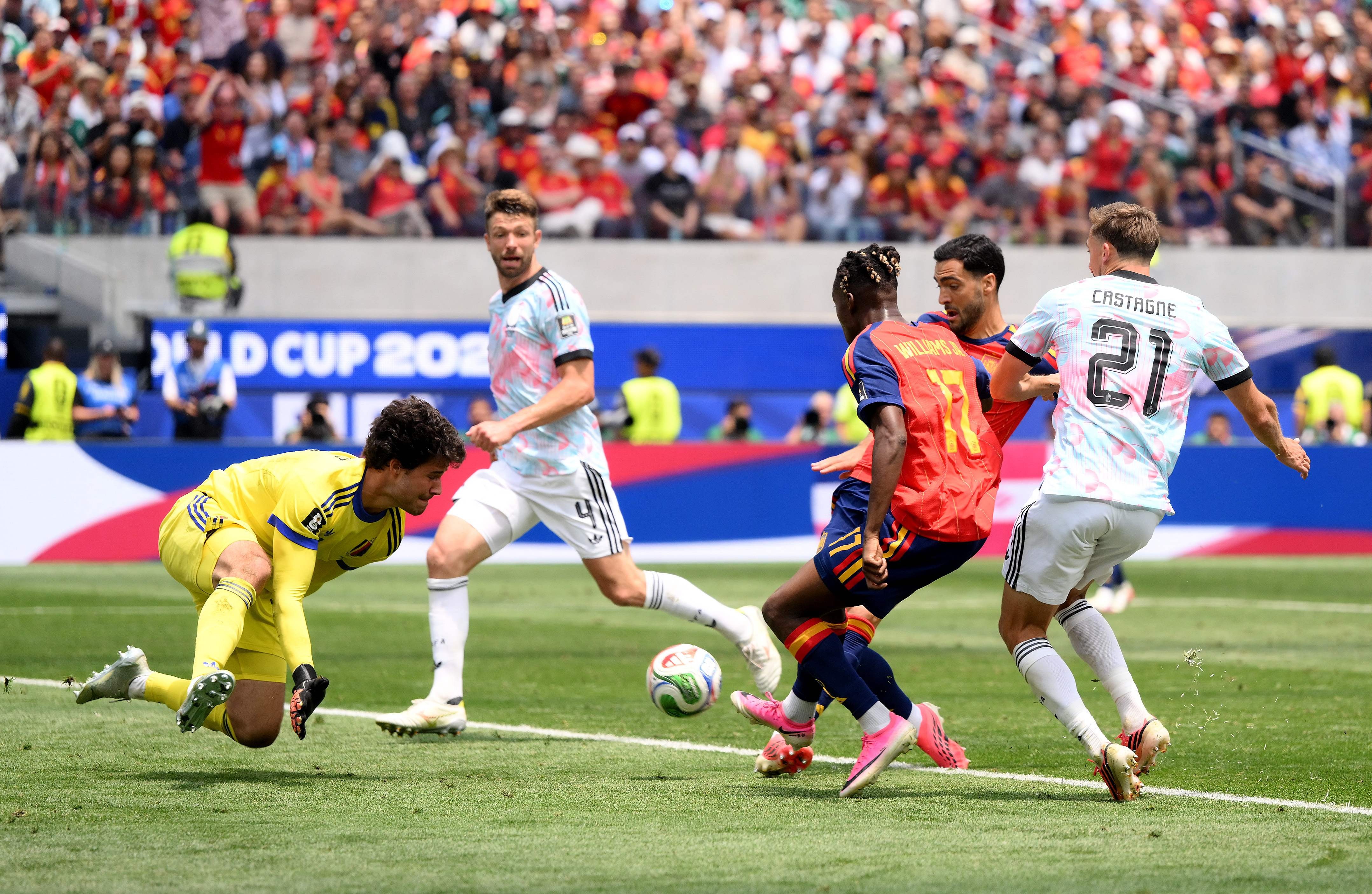 Espanha avança para a semifinal da Copa do Mundo com gol de Merino no último minuto