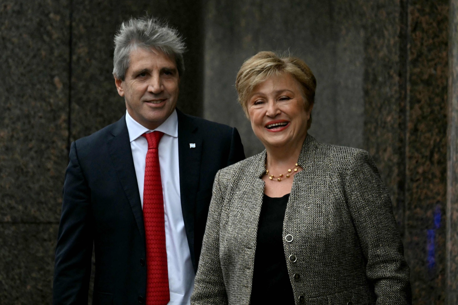 Argentina está em uma 'situação mais saudável' desde que Milei assumiu o cargo, afirma chefe do FMI