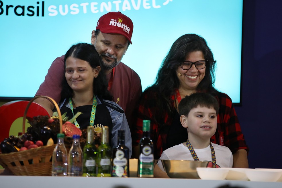 Luiza, Toninho, Mariana e Cícero na aula do Rio Gastronomia — Foto: Lucas Tavares