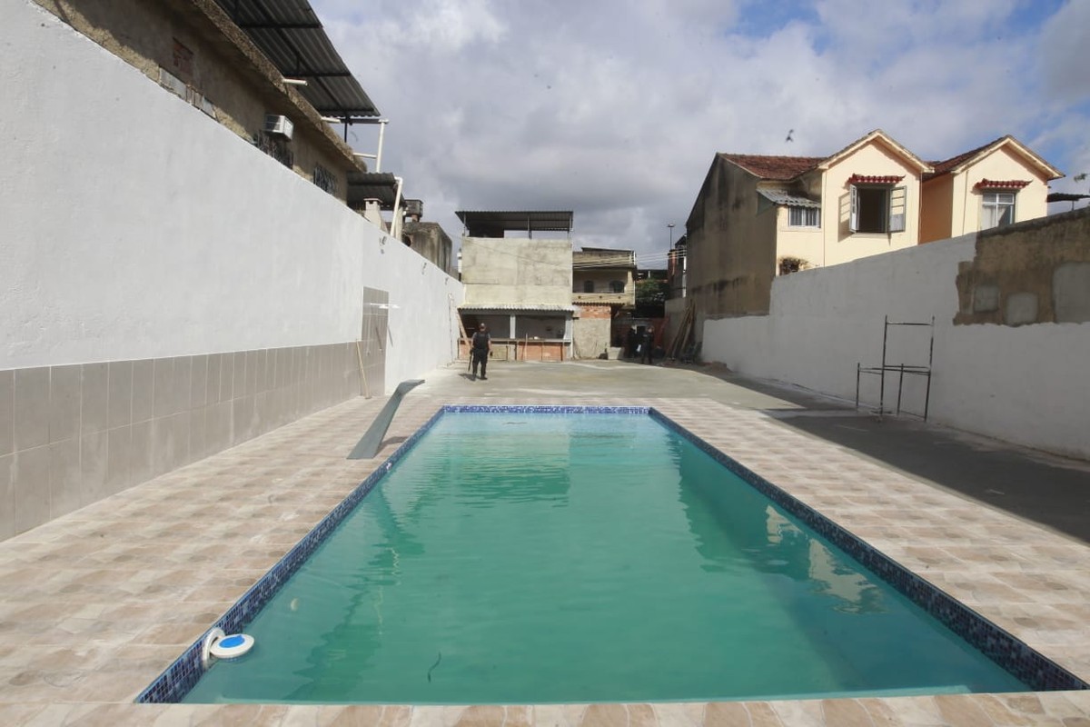 Complexo de Israel: polícia encontra construção com piscina e investiga ...