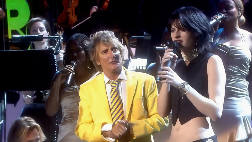 Rod Stewart e Amy Belle só ensaiaram uma vez para a apresentação no Royal Albert Hall, em Londres — Foto: Reprodução: @rodstewart/Youtube