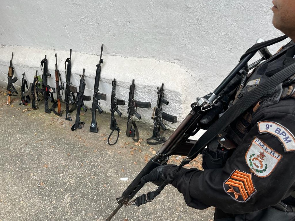 Estado pagará bônus a policiais que apreenderem fuzis; só este ano, PM ...