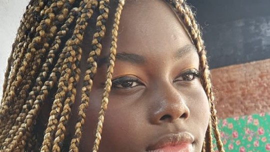 'Minha filha não está podendo estudar por causa do racismo', diz pai de estudante vítima de ofensas por colegas