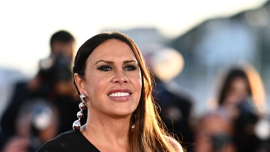 Quem é Karla Sofía Gascón, primeira atriz trans premiada em Cannes