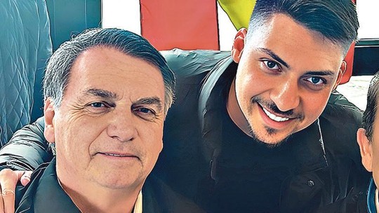 Banco cobra mais de R$ 360 mil de Jair Renan Bolsonaro por não pagar  empréstimo