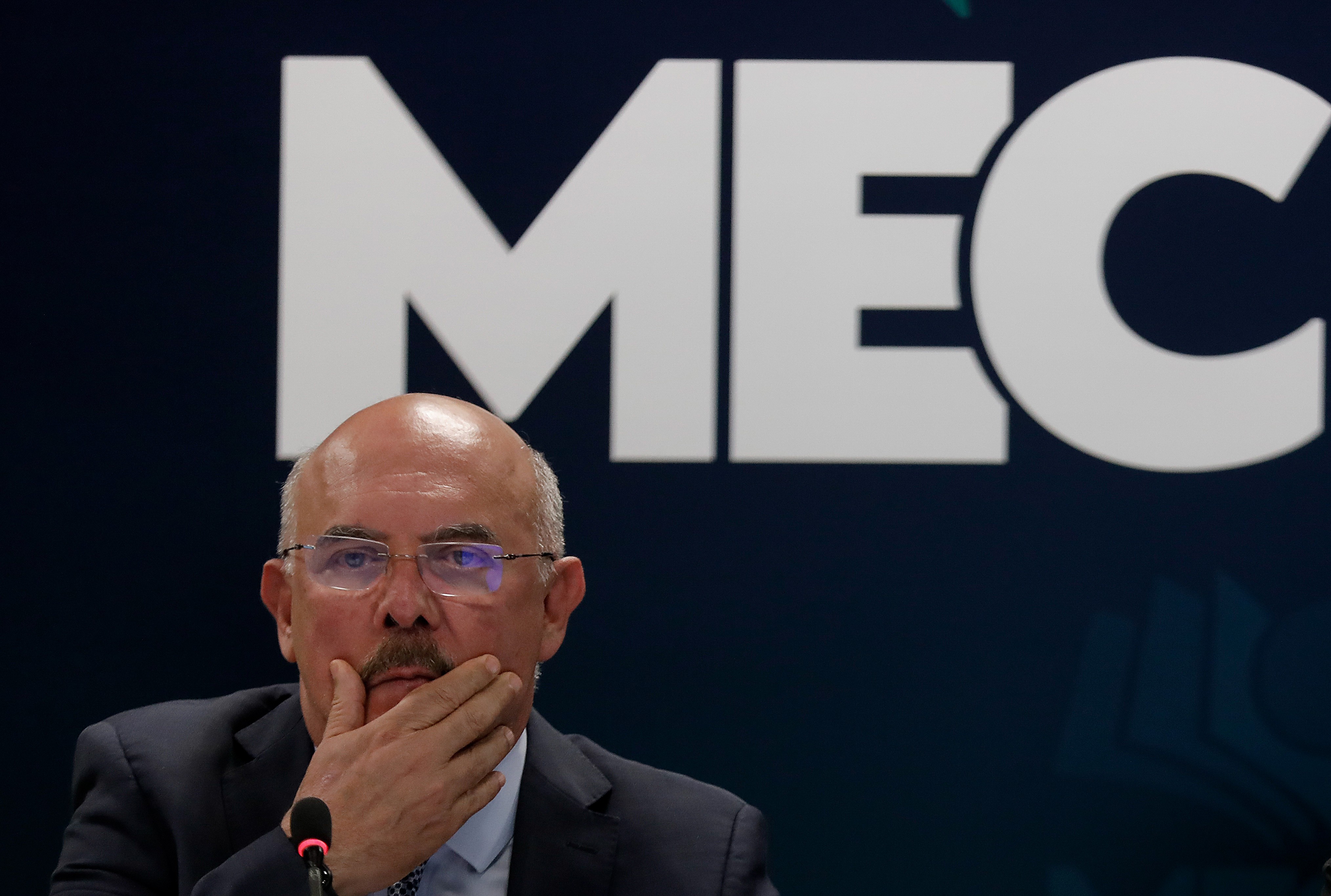Comissão de Ética mantém punição a Milton Ribeiro no escândalo dos pastores do MEC