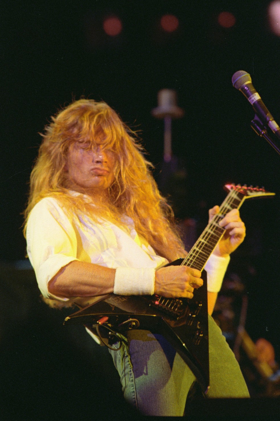 Dave Mustaine em apresentação no Rock in Rio, em 1991 — Foto: Julio Cesar Guimarães / Agência O Globo