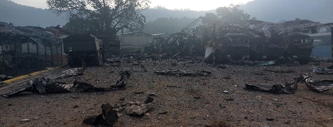 Fotos mostram destruição na base militar de La Carlota e no Forte Tiuna, em Caracas, após ataques dos EUA em 3 de janeiro— Foto: Reprodução