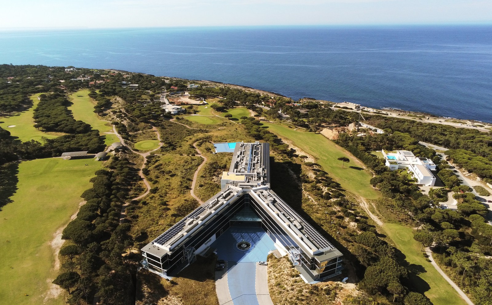 Oitavos, Em Cascais. Hotel Cinco Estrelas Foi Comprado em abril de 2024 Pelo btg Por 160MilhõesDeEuros (Cerca de r $945,6Milhões)