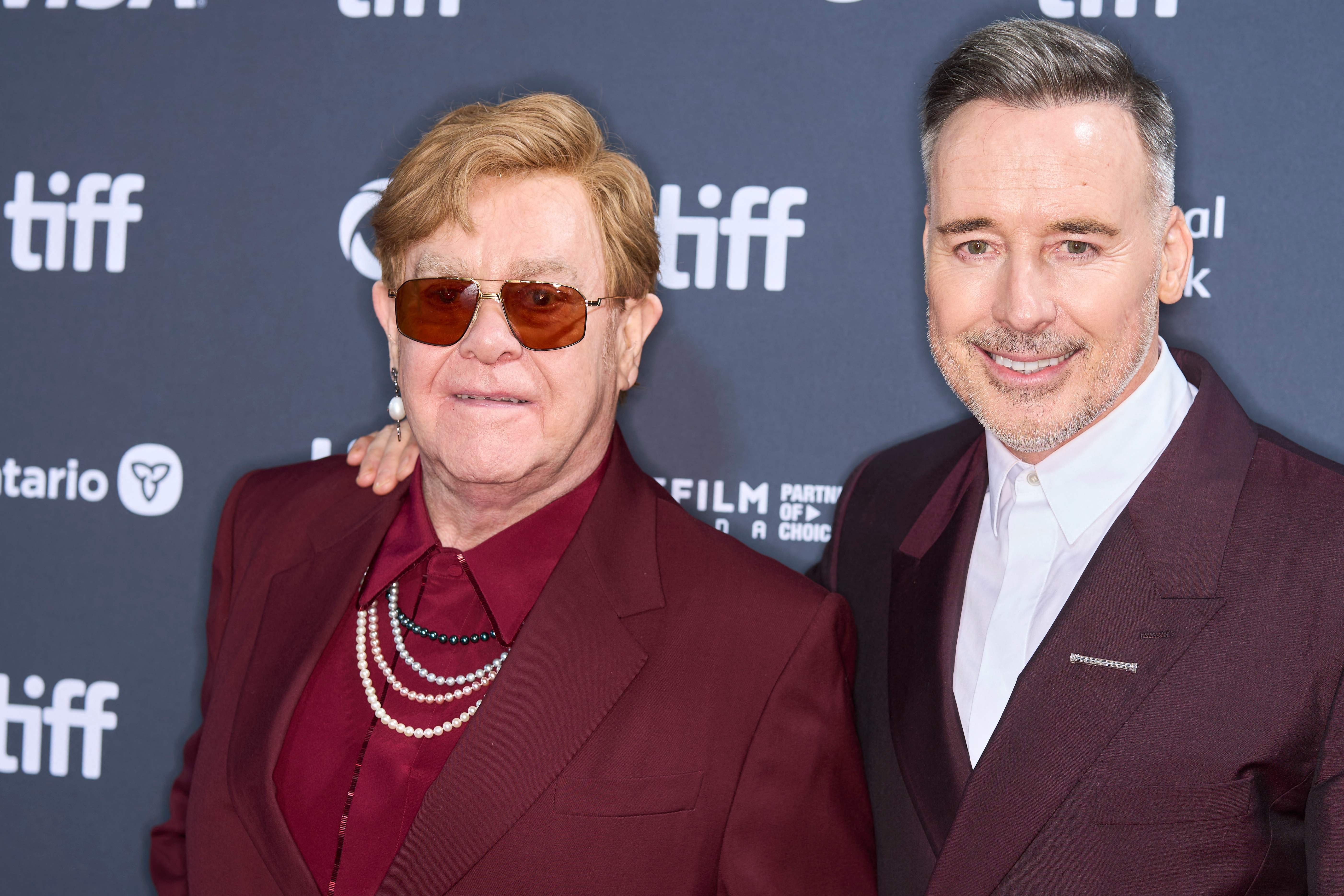 Quem é David Furnish, marido de Elton John há mais de 30 anos - Foto
