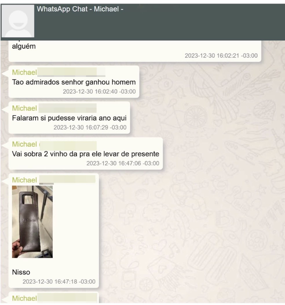 Vorcaro orienta o chef sobre a seleção de vinhos para o encontro realizado em Campos do Jordão. — Foto: Reprodução