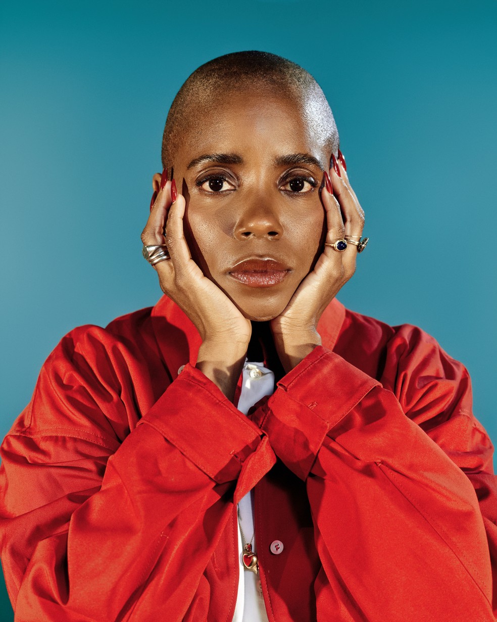 Janicza Bravo, atriz da série "Too much", criada por Lena Dunham — Foto: Caroline Tompkins/The New York Times