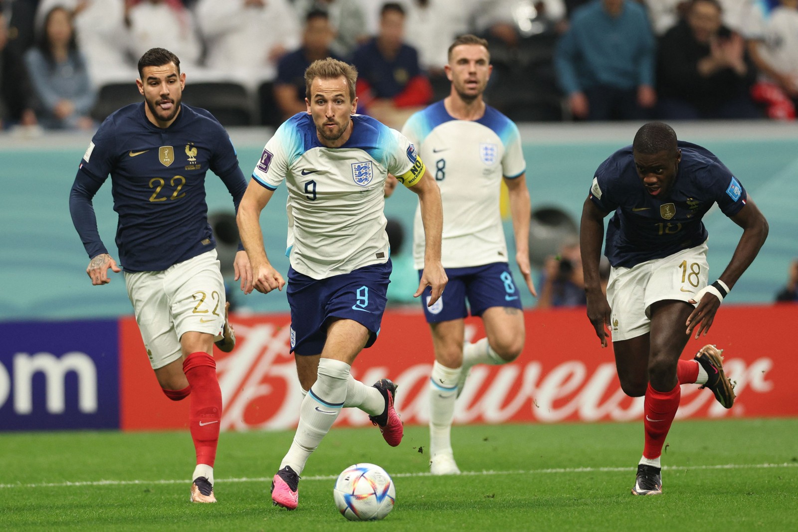 Inglaterra e França brigam por vaga na semifinal da Copa do Catar — Foto: ADRIANO DENNIS/AFP