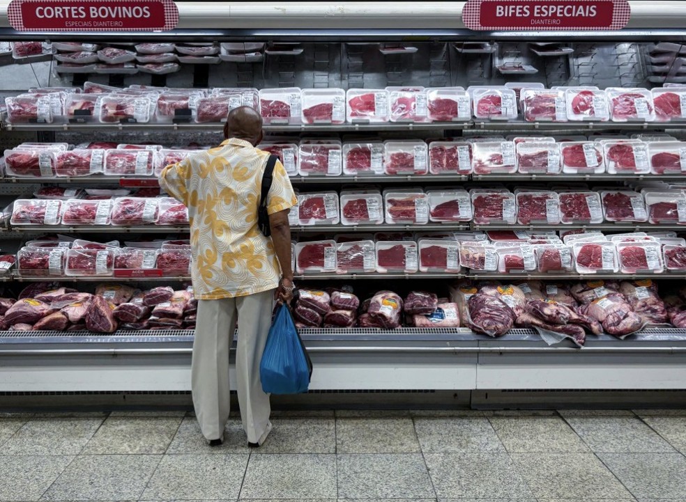  Preços das carnes bovinas vinham em queda entre março e junho, depois de terem subido quase 21% no ano passado — Foto: Júlia Aguiar/Agência O Globo