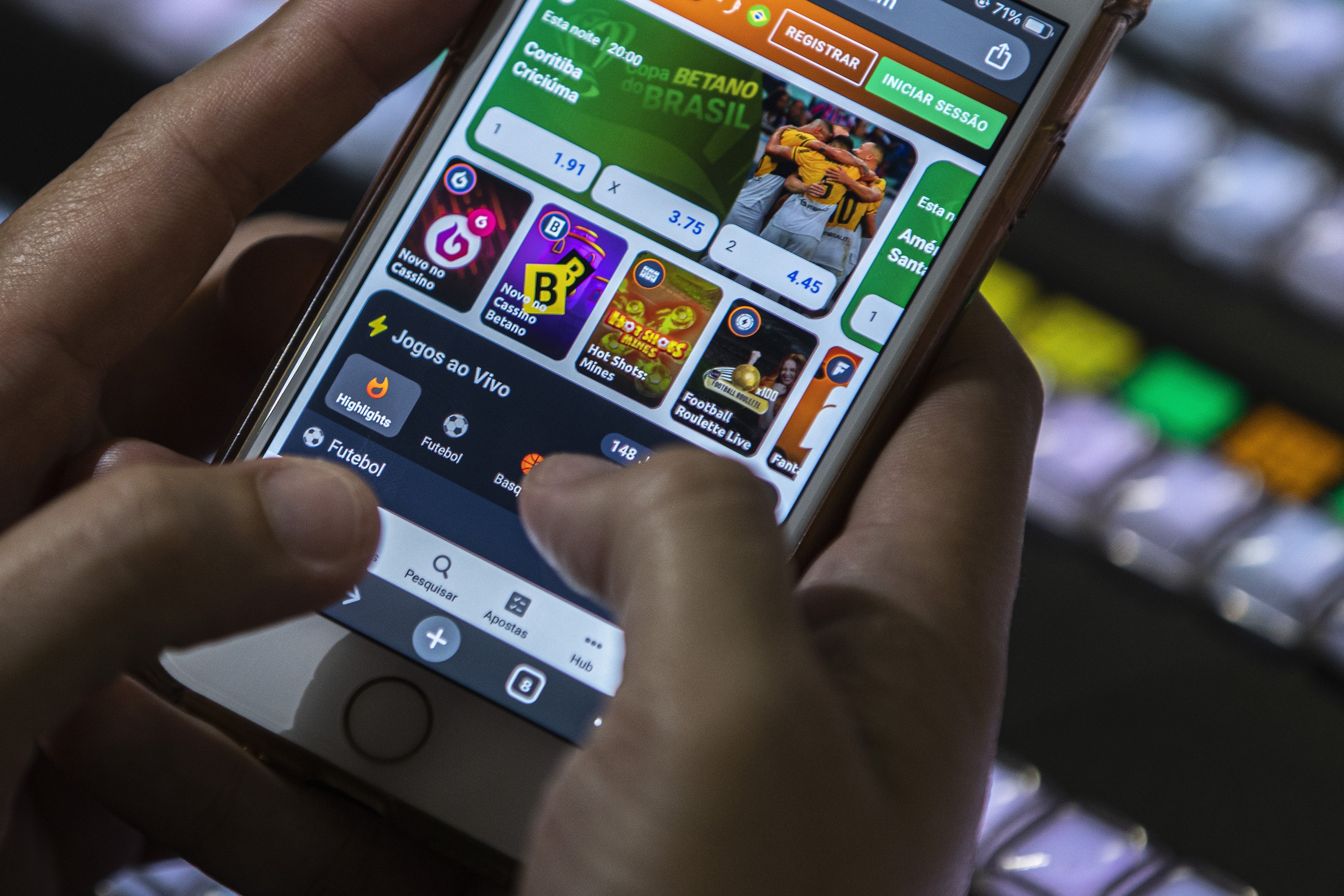Bets ilegais s&atilde;o 40% do mercado, e setor vira alvo do governo na quest&atilde;o fiscal