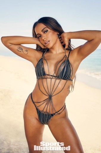 Anitta para a Sports Illustrated Swimsuit IssueSports Illustrated Swimsuit Issue