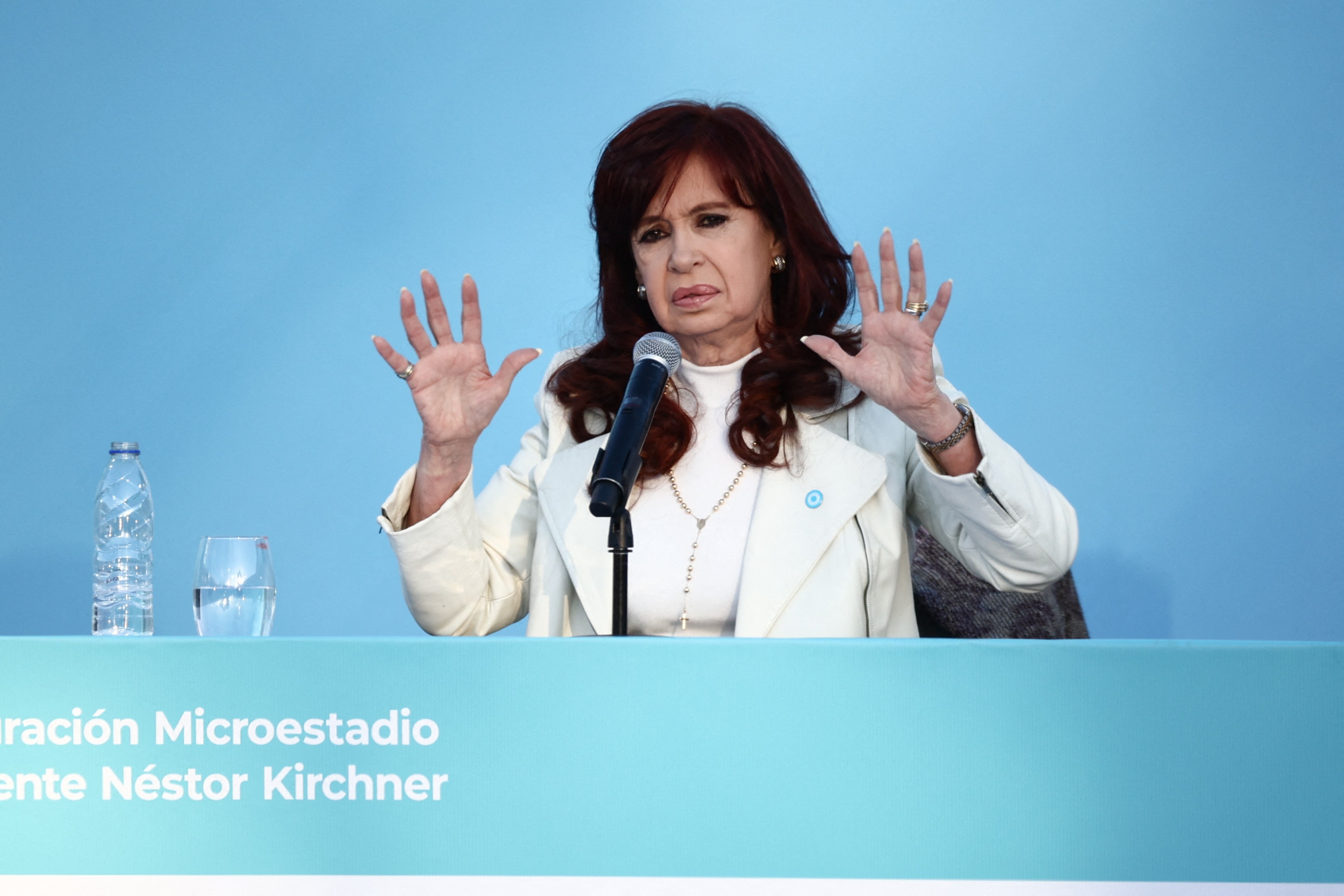 Cristina Kirchner perde aposentadoria  vitalícia após condenação por corrupção