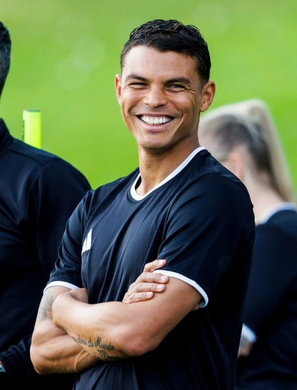 Futuro técnico? Após deixar o Porto, Thiago Silva faz curso para obter Licença A da Uefa, na Escócia
