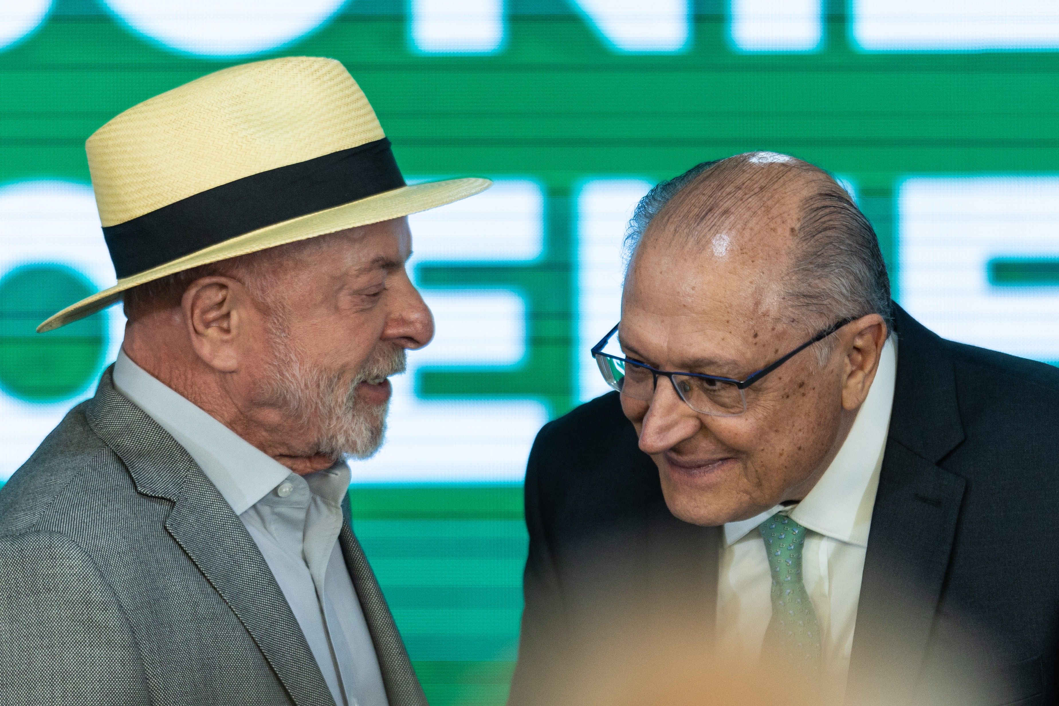 Mendonça manda campanha de Lula suspender propaganda com ‘Rap do Silva’  por omissão a nome de Alckmin - QTU Questões do Universo