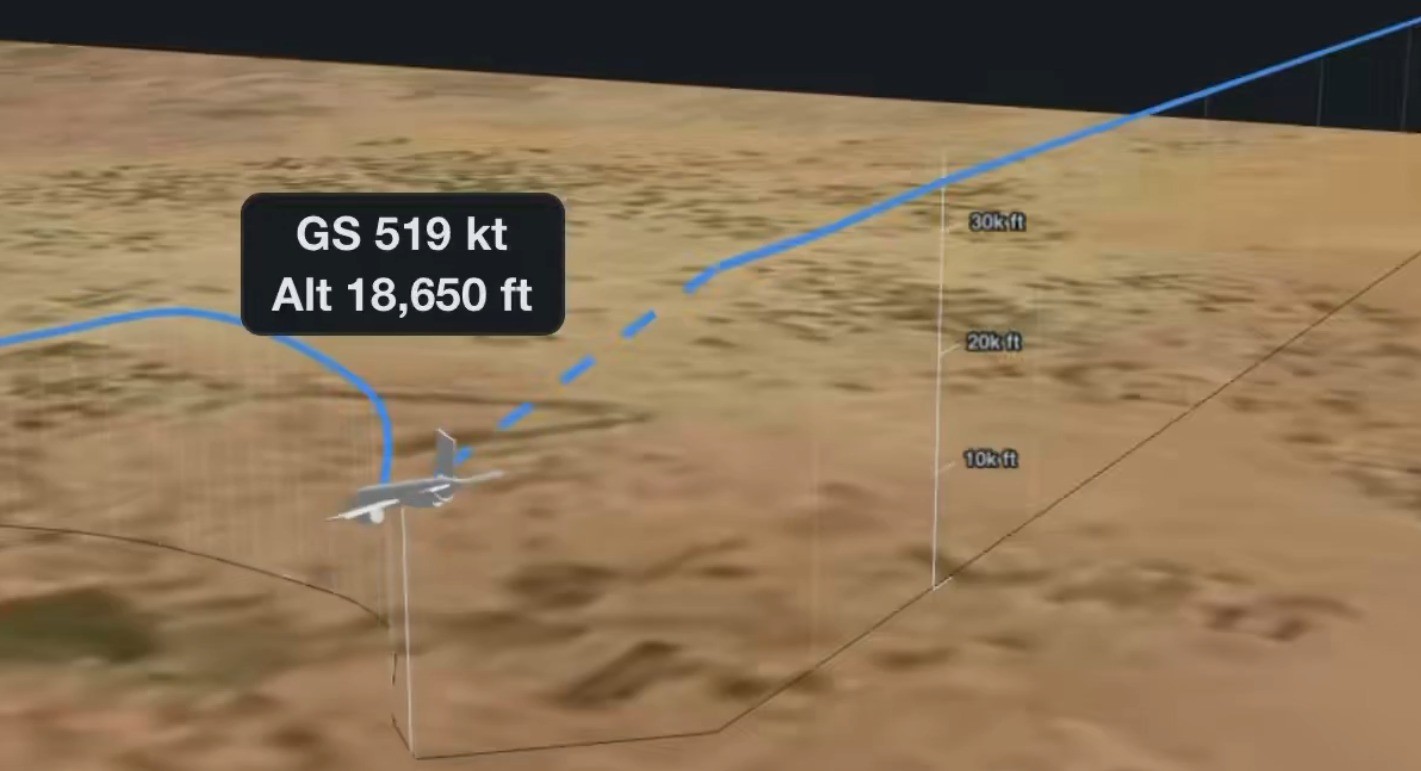 Imagens de radar mostram momento em que avião perde altitude e desvia rota; veja - Foto