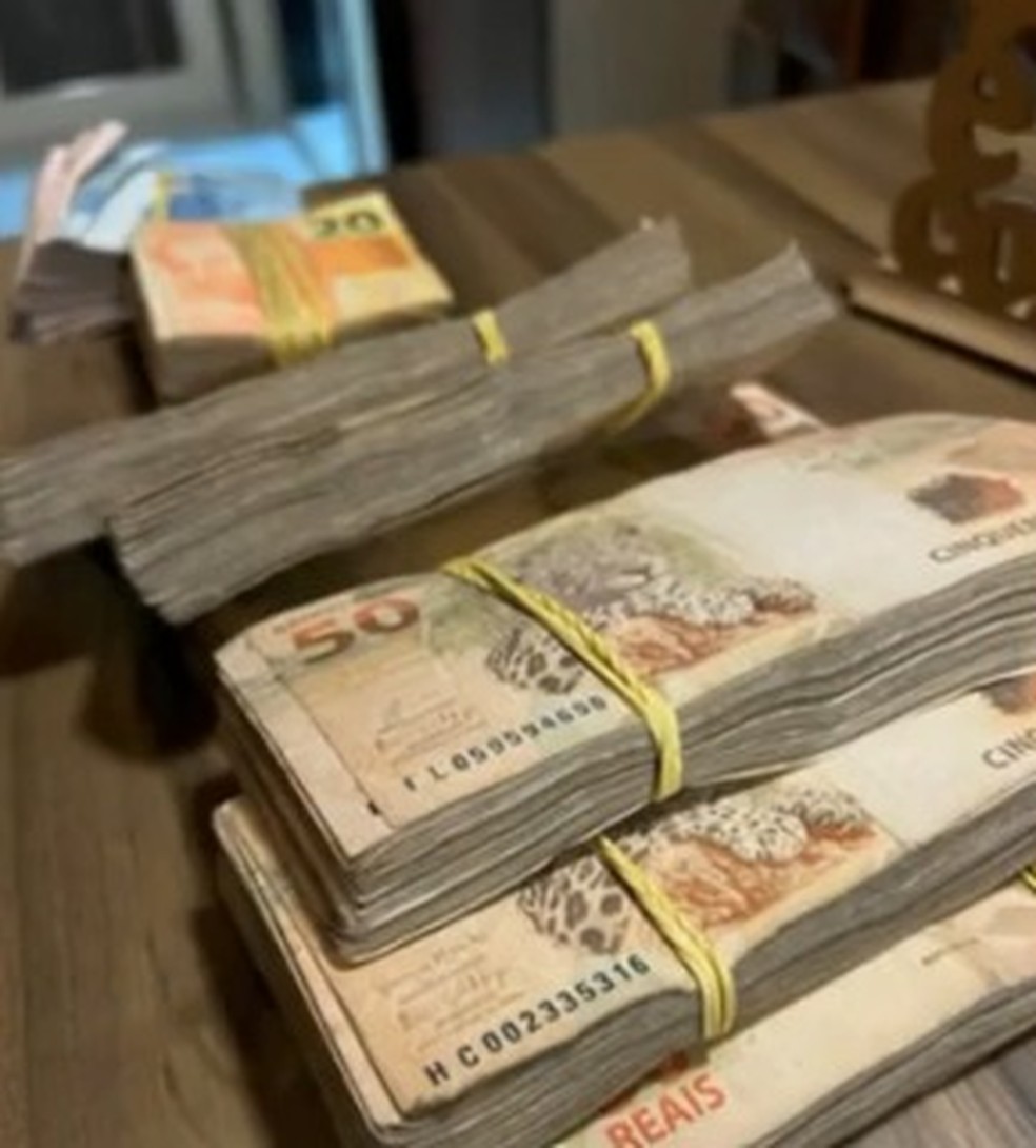 O ex-PM do Bope Ronmy Pessanha de Oliveira foi preso suspeito de treinar traficantes do Comando Vermelho — Foto: Reprodução
