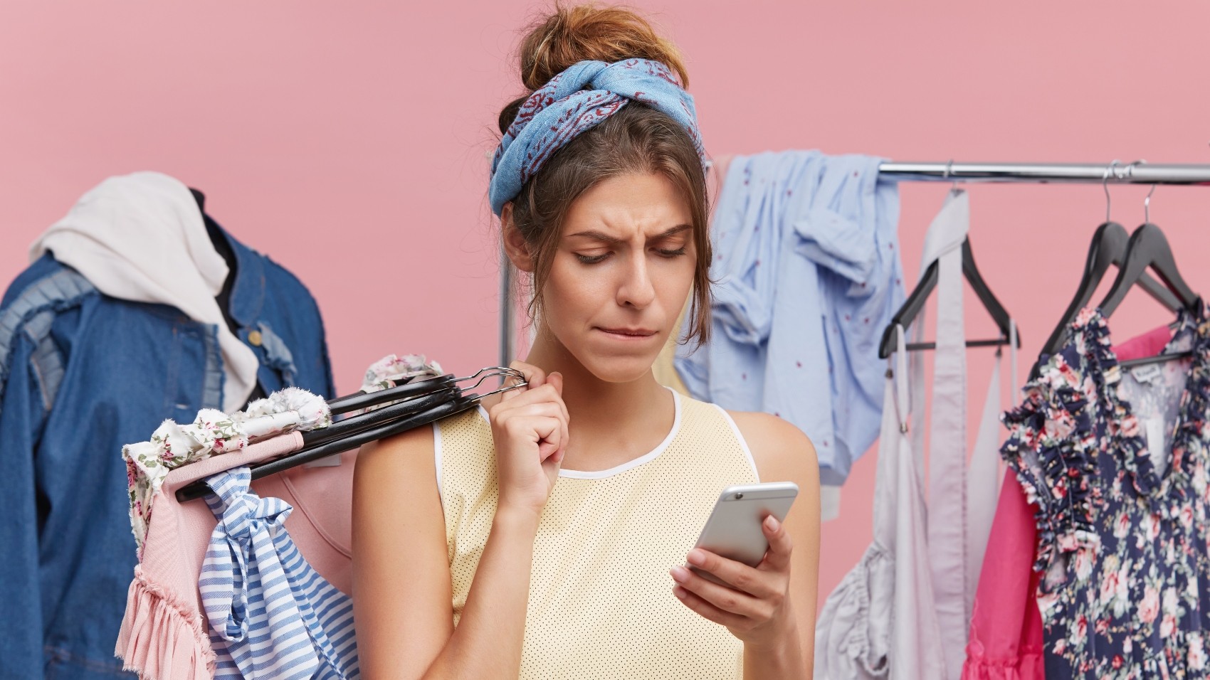 Entenda como o consumo de moda online é guiado pelo comportamento do consumidor