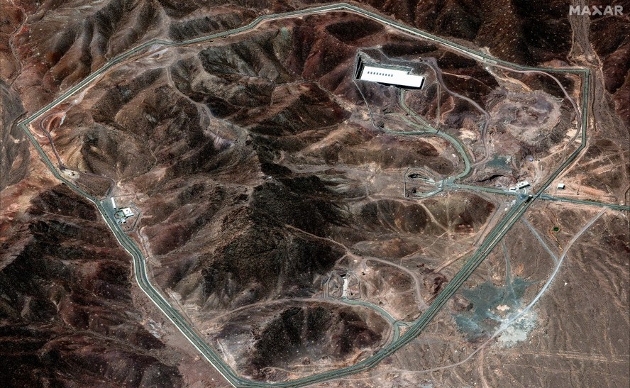Vista aérea da instalação nuclear de Fordow, no Irã