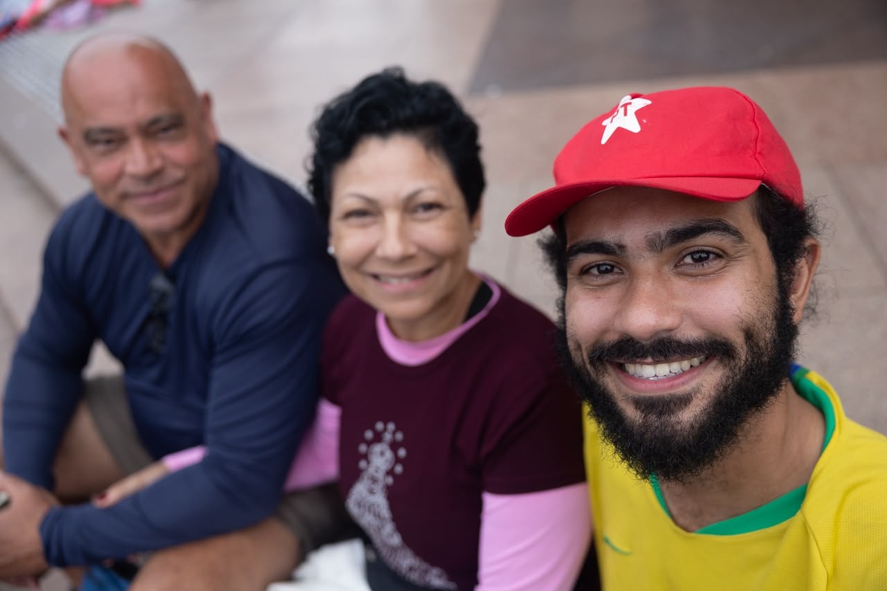 Entre a fé e o voto: disputa política sobre Nossa Senhora repercute entre romeiros em Aparecida neste feriado