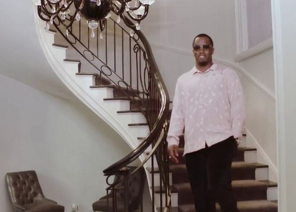 Diddy em sua casa em Los Angeles — Foto: Reprodução