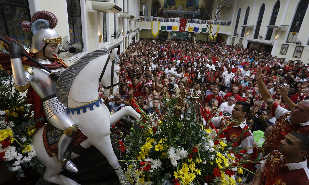 Missas tradicionais para São Jorge movimentam a cidade neste feriado; veja a programação completa