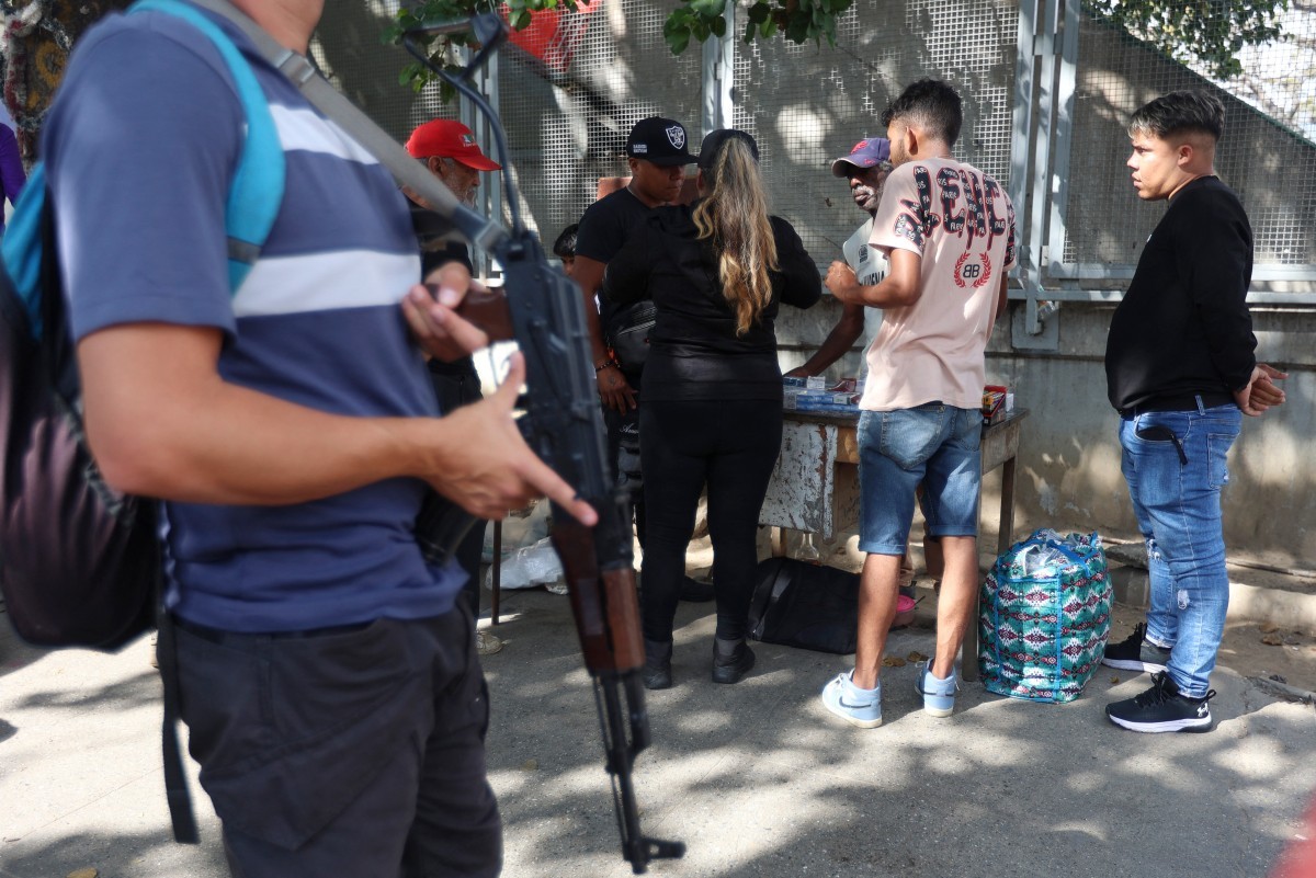 'N&atilde;o &eacute; a mesma coisa chamar o diabo e v&ecirc;-lo chegar', diz jornalista venezuelano ap&oacute;s ataque dos EUA