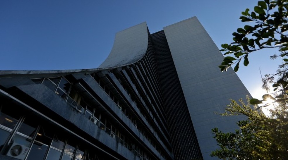 Inclinação da empena do Centro Administrativo Fernando Ferrari do Rio Grande do Sul