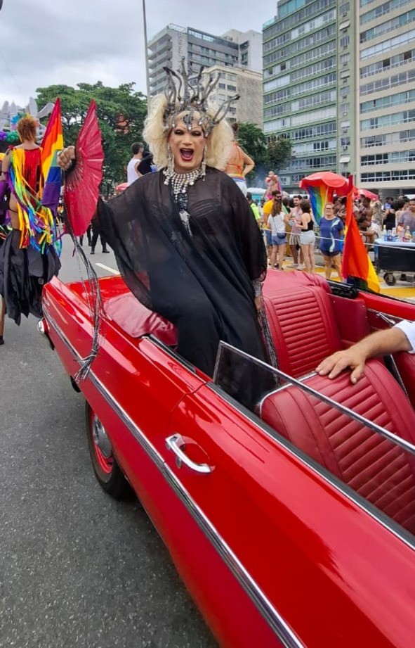 Pride in conversion. The show was attended by many drag queens – Photo: Walter Farias