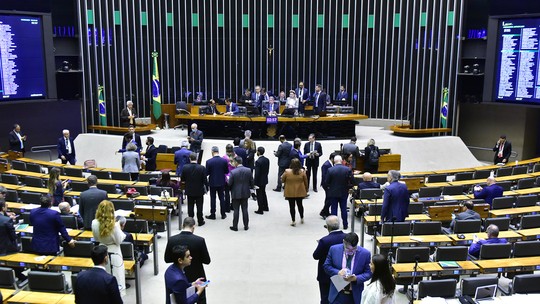 Arcabouço fiscal: mesmo com ministério, União Brasil dá sete votos a menos ao governo. Veja como votou cada partido