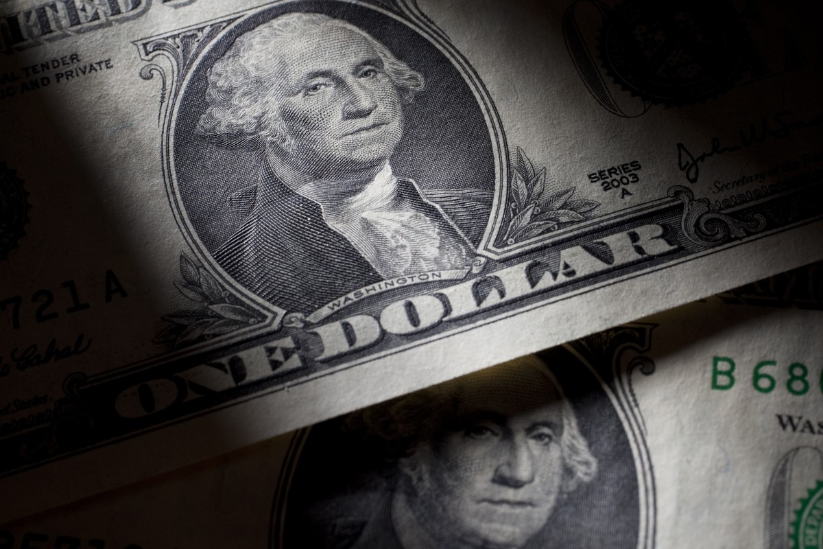 Dólar Fecha em Baixa: Valorização do Real Atinge Nível Não Visto Desde Novembro
