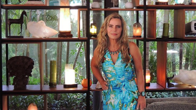 Bruna Lombardi lança novo romance após mais de 30 anos
