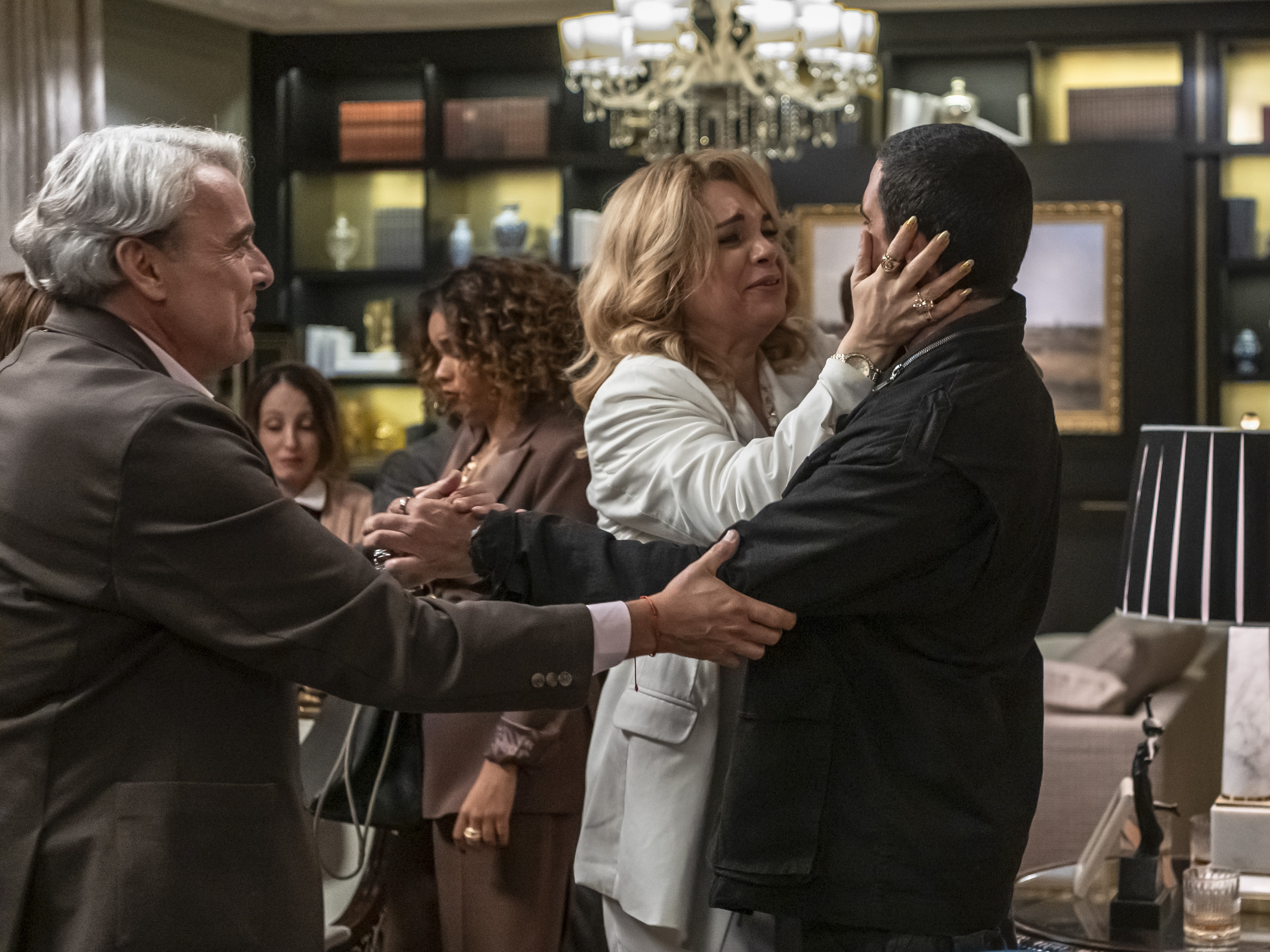 ‘Quem ama cuida’: Pilar se desespera ao ver Heitor na mansão. Veja fotos exclusivas