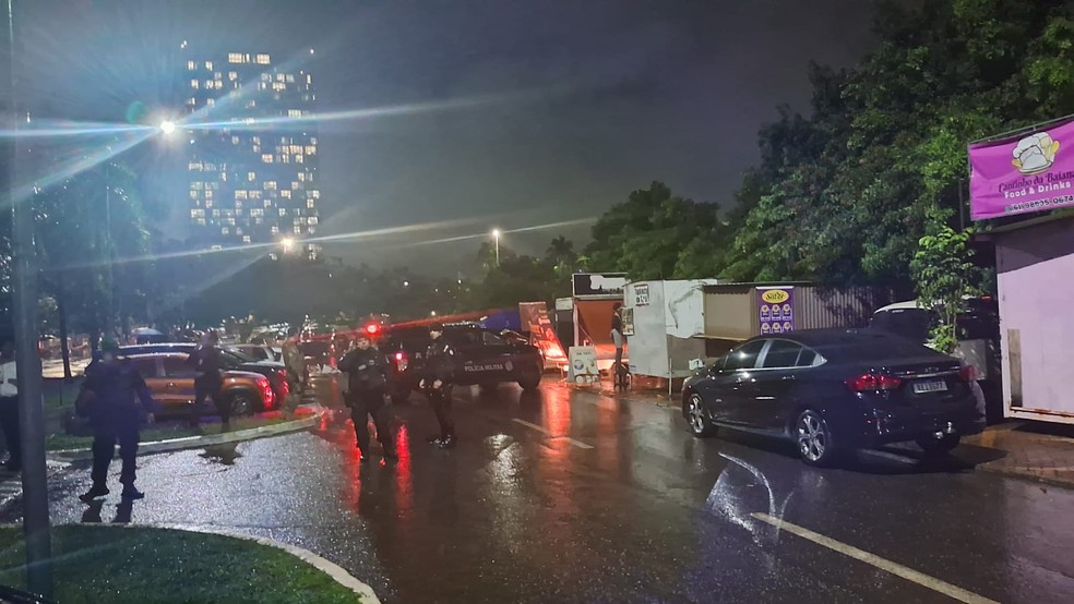 Anexo da Câmara dos Deputados é isolado após explosões — Foto: Gabriel Sabóia/Agência O Globo